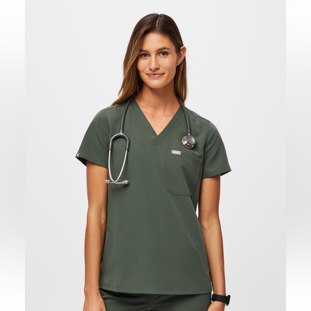 Figs Catarina scrub top